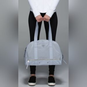 Lululemon Om For All Bag Tote Silver Fox/White